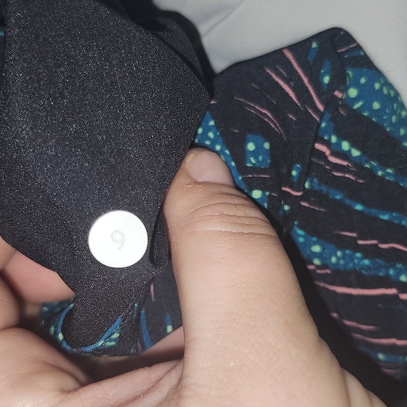 Lululemon spring break away shorts size 6 - Picture 6 of 7